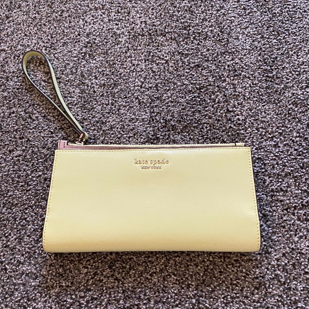 Lightly used Kate Spade wristlet